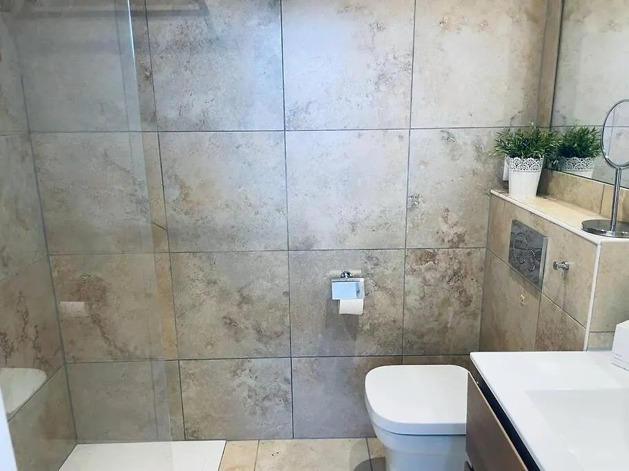 Apartment Mananem Πλάγια ντελ Ινγκλές 0*,  Ισπανία