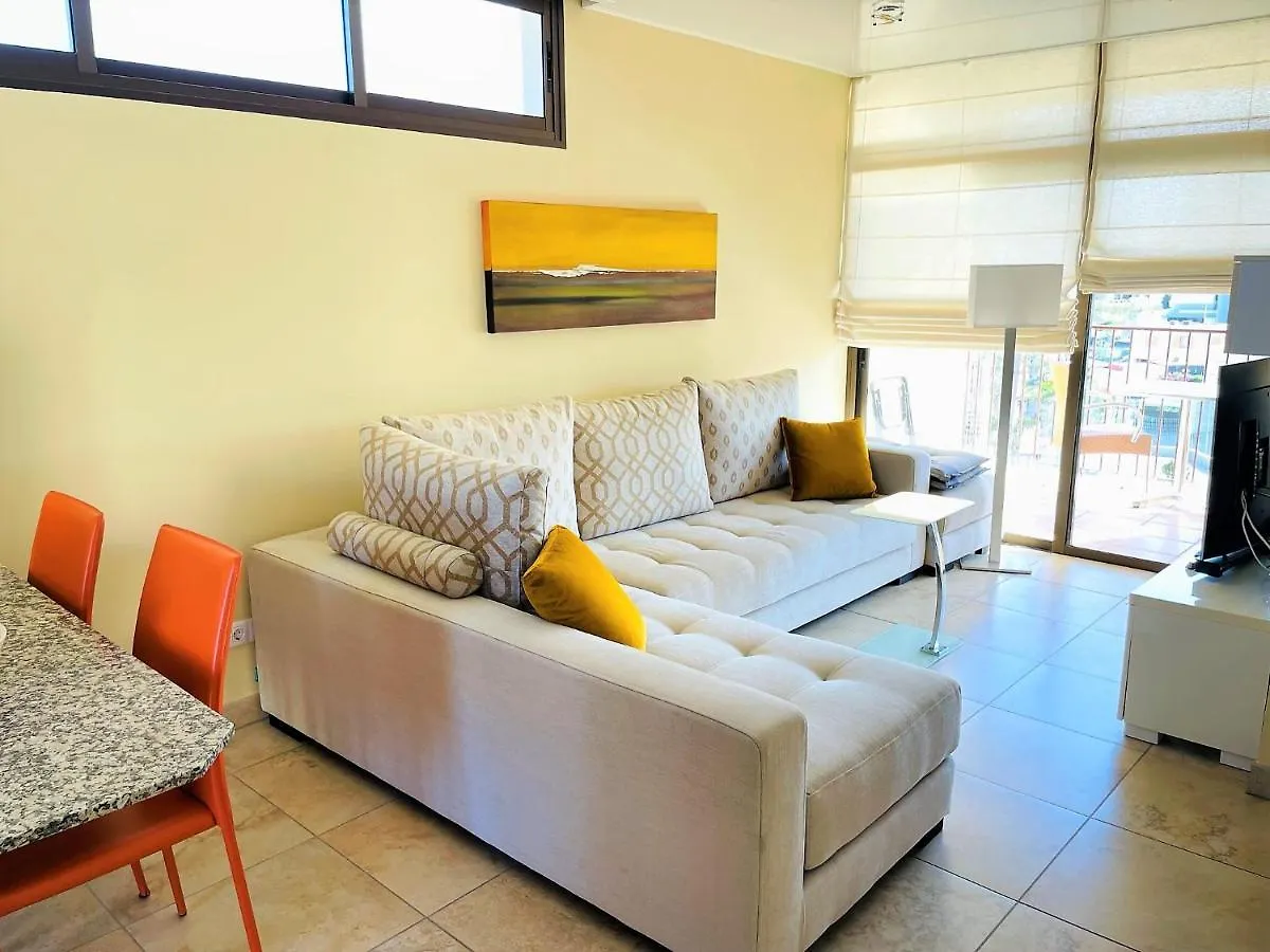 Apartment Mananem Πλάγια ντελ Ινγκλές